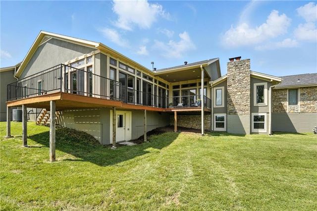 24730 Tontine Road, Kansas City, KS 66109