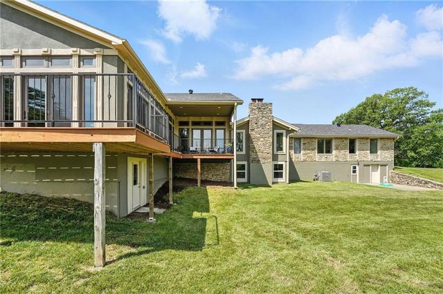 24730 Tontine Road, Kansas City, KS 66109