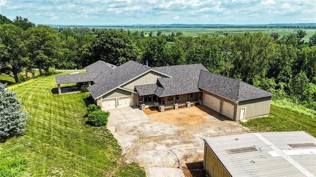 24730 Tontine Road, Kansas City, KS 66109