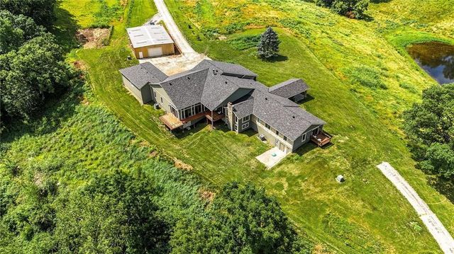 24730 Tontine Road, Kansas City, KS 66109