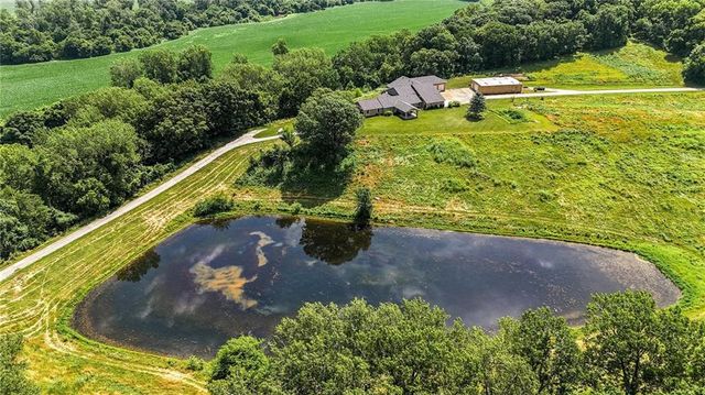 24730 Tontine Road, Kansas City, KS 66109