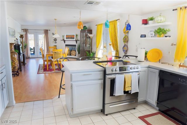 2801 Peggy Avenue, Pahrump, NV 89048