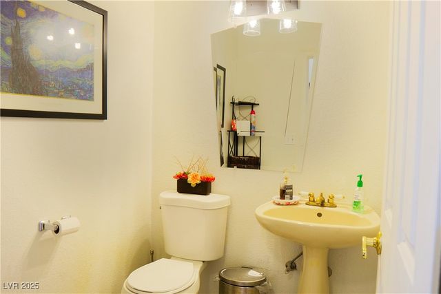 2801 Peggy Avenue, Pahrump, NV 89048