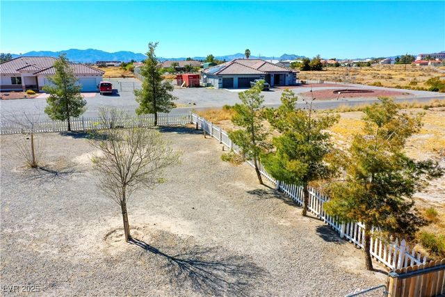 2801 Peggy Avenue, Pahrump, NV 89048