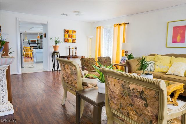 2801 Peggy Avenue, Pahrump, NV 89048