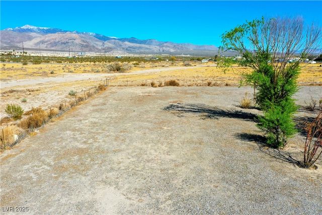 2801 Peggy Avenue, Pahrump, NV 89048