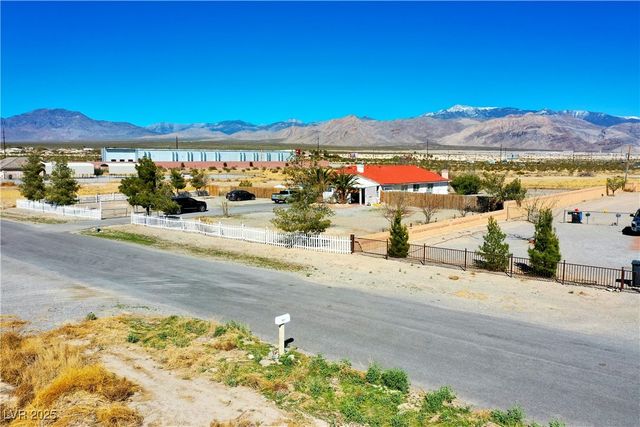 2801 Peggy Avenue, Pahrump, NV 89048
