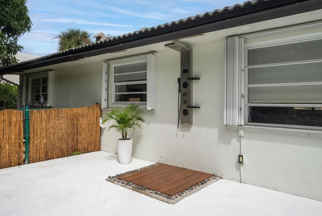4526 Saint Andrews Drive, Boynton Beach, FL 33436