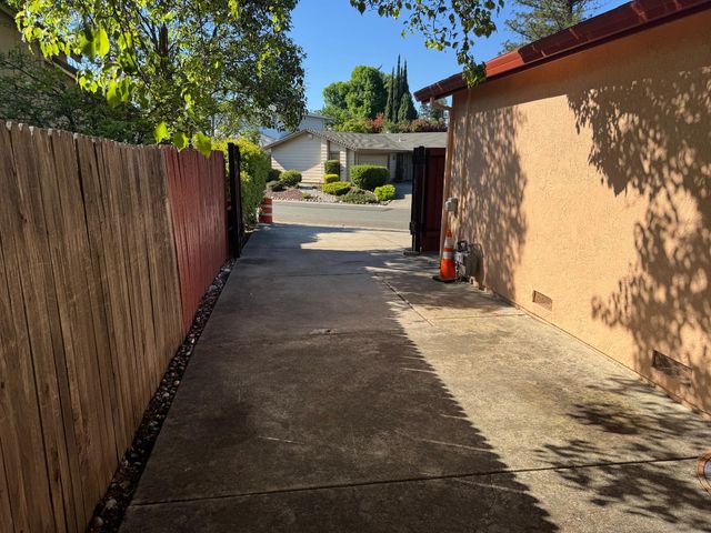 5936 Clay Basket Dr, Citrus Heights, CA 95621