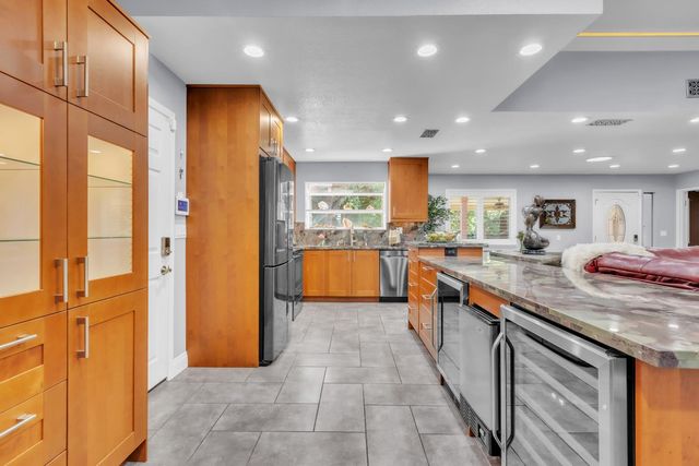 5936 Clay Basket Dr, Citrus Heights, CA 95621