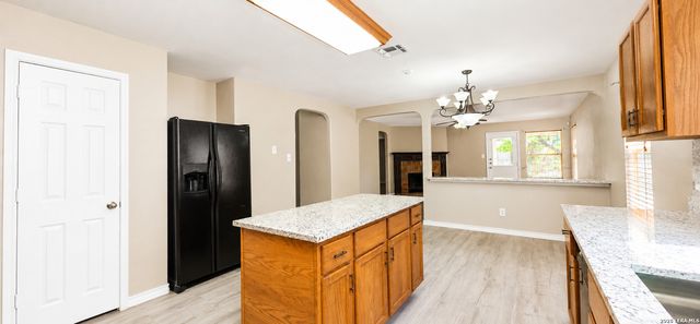 7630 PRESIDIO CRK, Boerne, TX 78015
