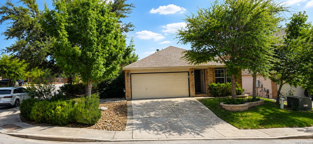 7630 PRESIDIO CRK, Boerne, TX 78015