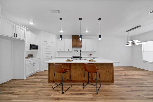 1271 E Myrtle Street, Fort Worth, TX 76104