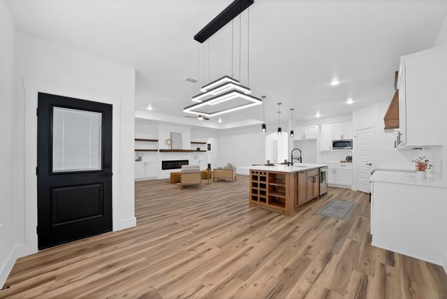 1271 E Myrtle Street, Fort Worth, TX 76104