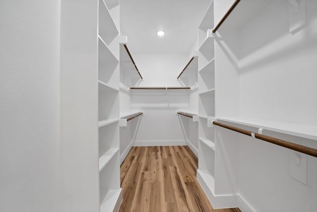 1271 E Myrtle Street, Fort Worth, TX 76104