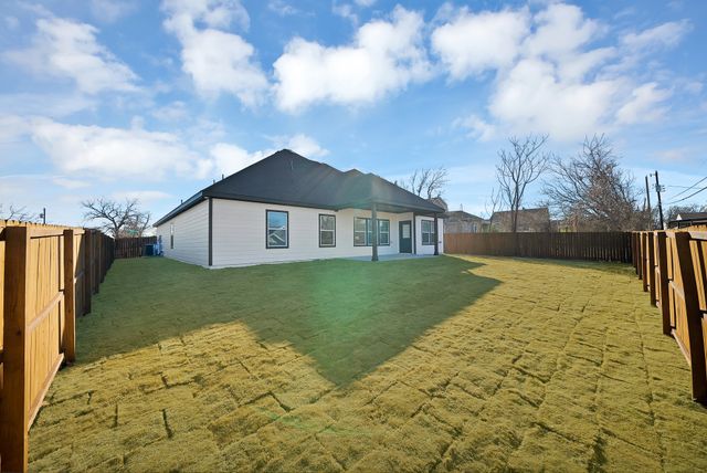 1271 E Myrtle Street, Fort Worth, TX 76104