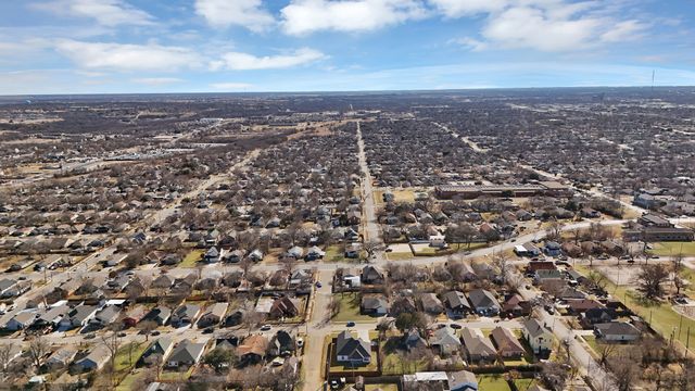 1271 E Myrtle Street, Fort Worth, TX 76104