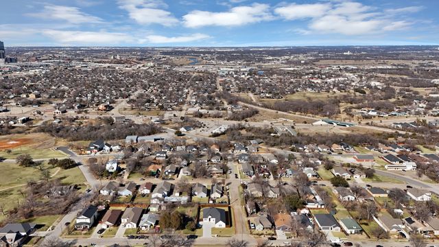 1271 E Myrtle Street, Fort Worth, TX 76104