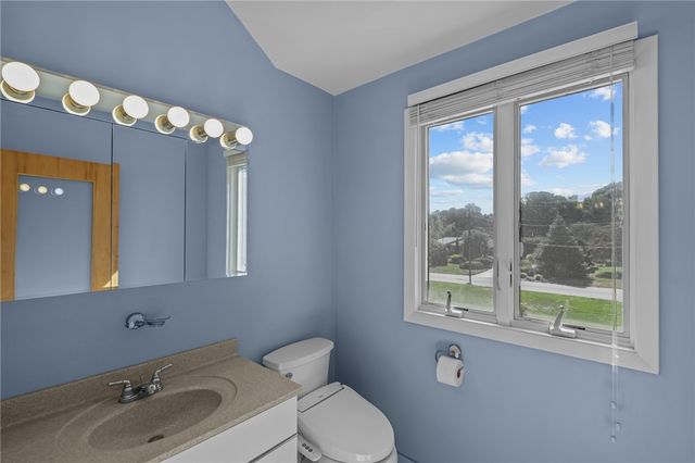 34 Arrow Lane, North Kingstown, RI 02852