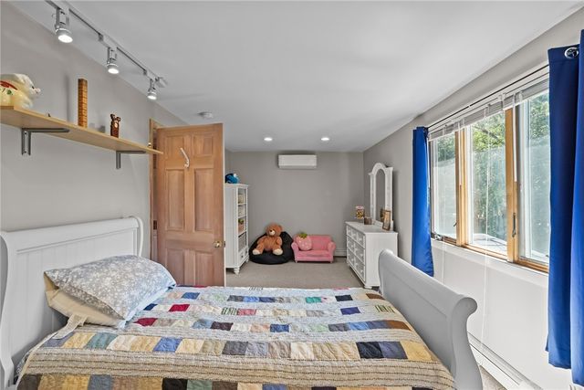 34 Arrow Lane, North Kingstown, RI 02852