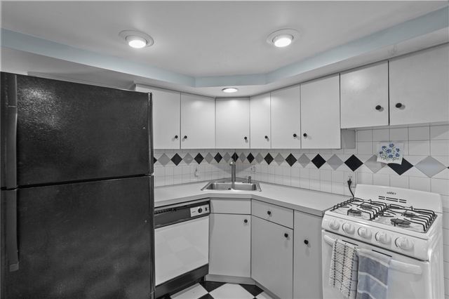 34 Arrow Lane, North Kingstown, RI 02852