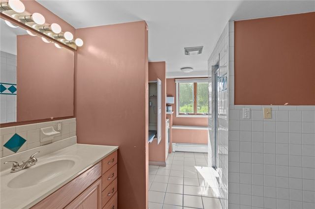 34 Arrow Lane, North Kingstown, RI 02852