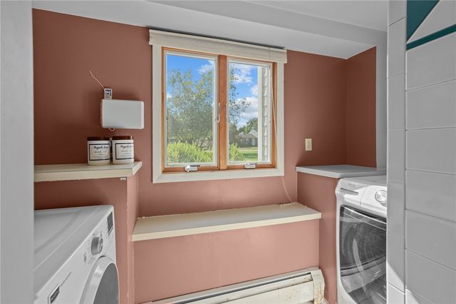 34 Arrow Lane, North Kingstown, RI 02852