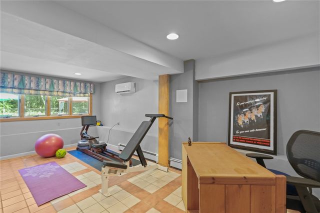 34 Arrow Lane, North Kingstown, RI 02852