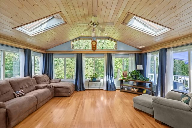 34 Arrow Lane, North Kingstown, RI 02852