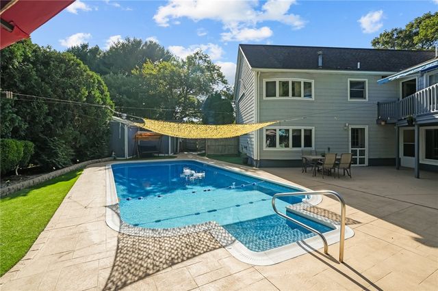 34 Arrow Lane, North Kingstown, RI 02852