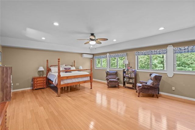 34 Arrow Lane, North Kingstown, RI 02852