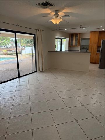 5940 SW 18th St, Plantation, FL 33317