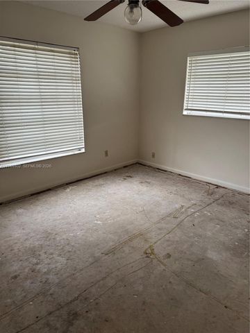 5940 SW 18th St, Plantation, FL 33317