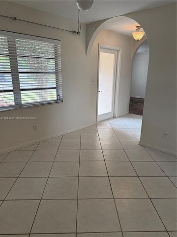 5940 SW 18th St, Plantation, FL 33317