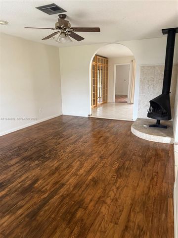 5940 SW 18th St, Plantation, FL 33317