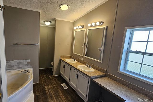 9481 Andrew Court, Davisburg, MI 48350