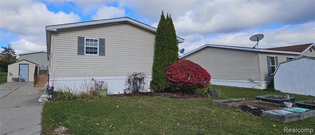 9481 Andrew Court, Davisburg, MI 48350
