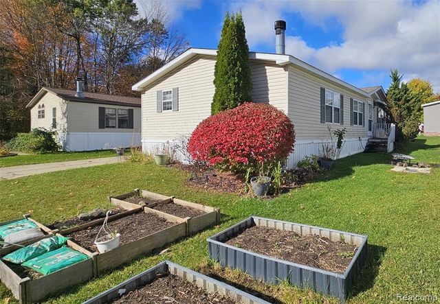 9481 Andrew Court, Davisburg, MI 48350