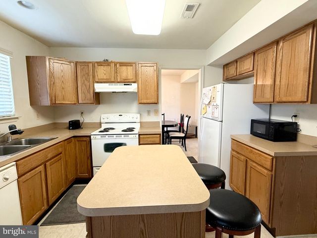 111 MARTIN DR, Hurlock, MD 21643