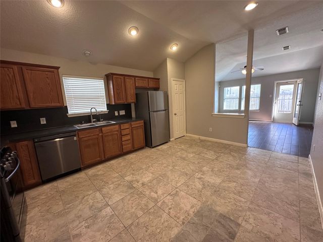 2303 Summit Meadow Drive, Houston, TX 77489