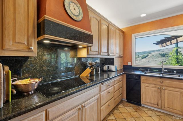 6381 Nicasio Valley Rd, Nicasio, CA 94946