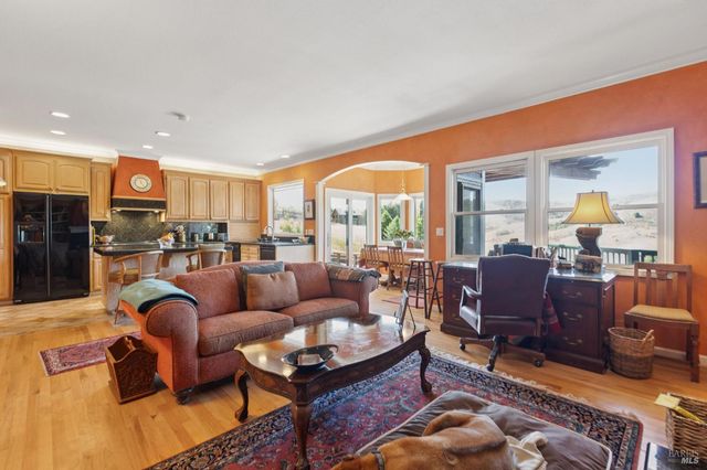 6381 Nicasio Valley Rd, Nicasio, CA 94946