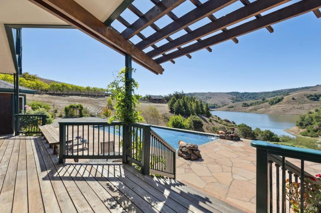 6381 Nicasio Valley Rd, Nicasio, CA 94946