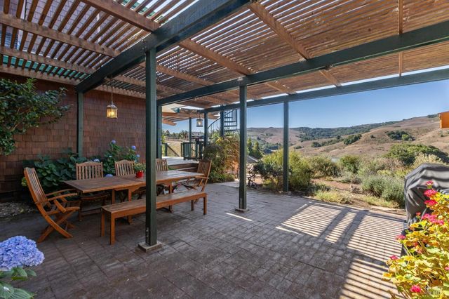 6381 Nicasio Valley Rd, Nicasio, CA 94946