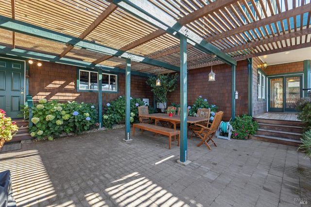 6381 Nicasio Valley Rd, Nicasio, CA 94946