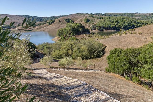 6381 Nicasio Valley Rd, Nicasio, CA 94946