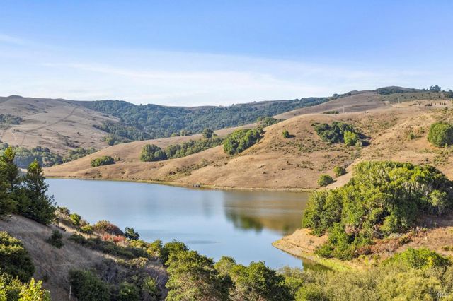 6381 Nicasio Valley Rd, Nicasio, CA 94946