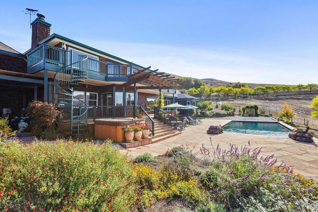 6381 Nicasio Valley Rd, Nicasio, CA 94946