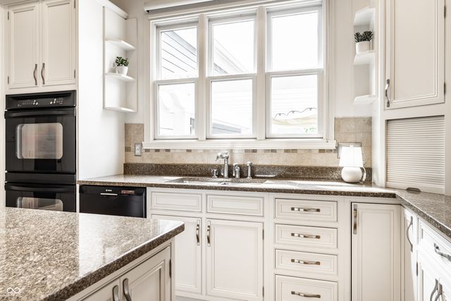 2359 Glebe Street, Carmel, IN 46032
