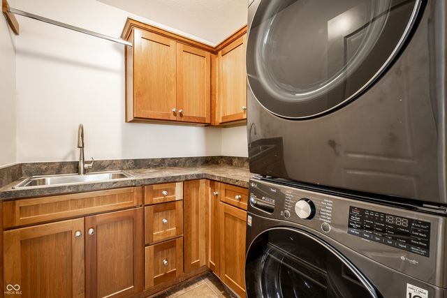 2359 Glebe Street, Carmel, IN 46032